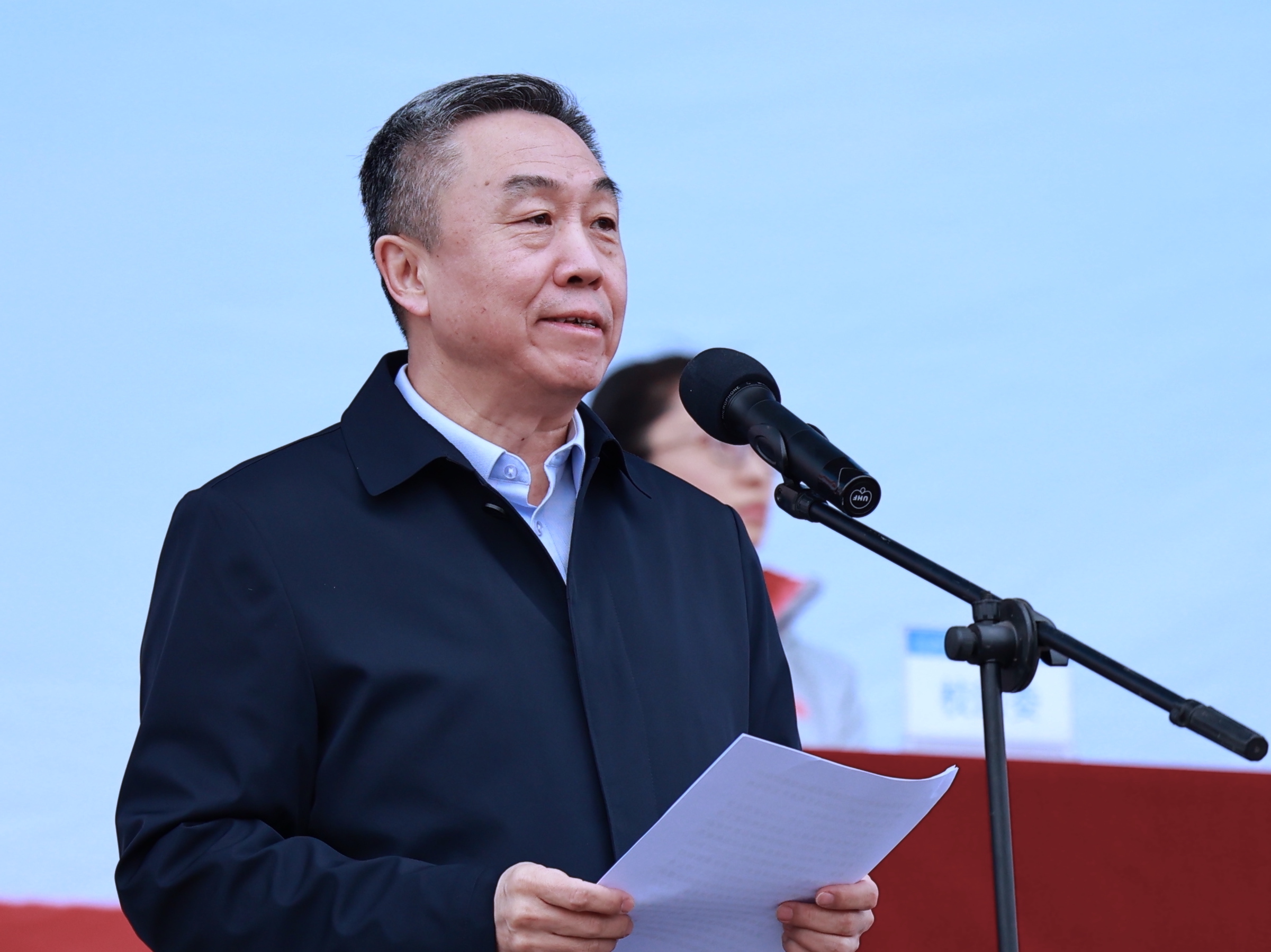 公司党委副书记李晓兵.JPG